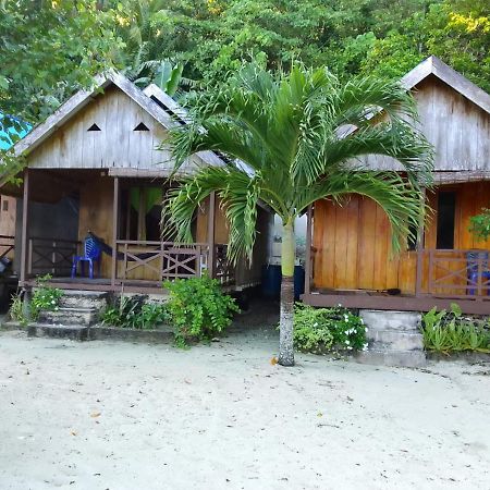 Pondok Lestari Kadidiri Batudaka エクステリア 写真